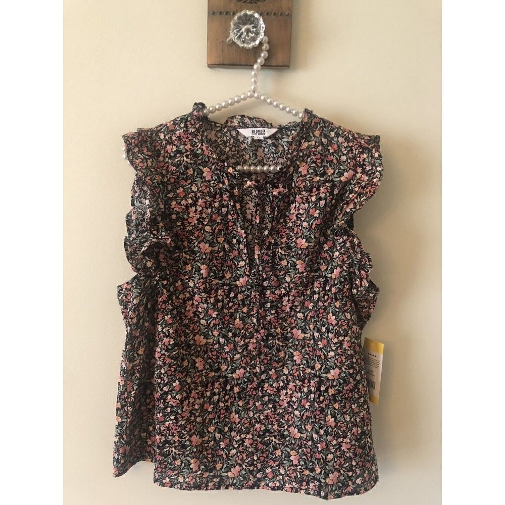 NWT BB Dakota Steve Madden Size M Floral Cotton Ditsy Top Blouse Black Coral